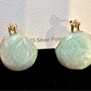 Elegant Gold and Green Earrings